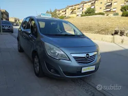 Grigio Usata 2011 Opel Meriva Monovolume | 1500 € (Ottimo prezzo)