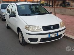 Bianco Usata 2004 Fiat Punto Tre volumi | 800 € (Ottimo prezzo)