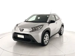 Bianco Usata 2024 Toyota Aygo Active Due volumi | 15.900 € (Buon prezzo)