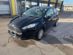 Usata 2015 Ford Fiesta Business Edition Tre volumi | 5500 € (Buon prezzo)