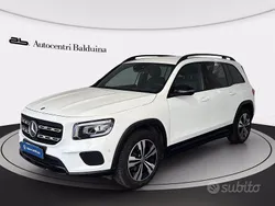 Bianco ghiaccio metalizzato Usata 2021 Mercedes GLB200 Executive SUV | 29.900 € (Buon prezzo)