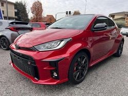 Rosso Usata 2024 Toyota Yaris Edition Tre volumi | 39.500 € (Buon prezzo)