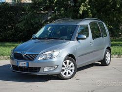 Grigio Usata 2011 Skoda Roomster Monovolume | 3450 € (Buon prezzo)