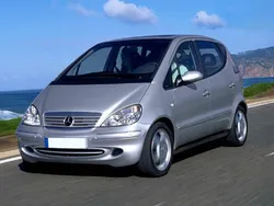 Grigio metallizzato Usata 2002 Mercedes A170 Avantgarde Monovolume | 1900 € (Buon prezzo)