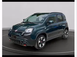 Verde foresta (metallizzato) Usata 2024 Fiat Panda Cross Cross Due volumi | 14.550 € (Buon prezzo)