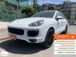 Bianco Usata 2015 Porsche Cayenne Platinum Edition SUV | 27.950 € (Buon prezzo)