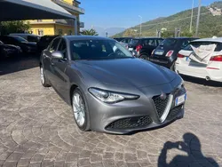 Grigio stromboli Usata 2019 Alfa Romeo Giulia Super Tre volumi | 17.900 € (Ottimo prezzo)