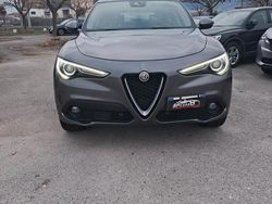 Grigio Usata 2018 Alfa Romeo Stelvio Business SUV | 19.900 € (Ottimo prezzo)