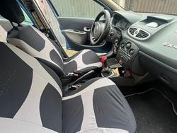 Blu Usata 2011 Renault Clio III Tre volumi | 1600 € (Super prezzo)