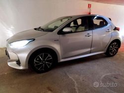 Grigio Usata 2020 Toyota Yaris Trend Tre volumi | 15.400 €