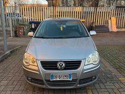 Grigio Usata 2008 VW Polo Tre volumi | 2500 € (Buon prezzo)
