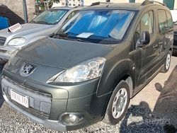 Grigio Usata 2009 Peugeot Partner Tepee Comfort Monovolume | 4800 € (Molto cara)