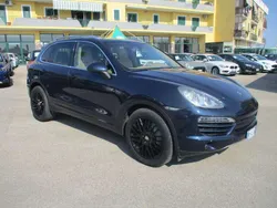 Blu/azzurro Usata 2010 Porsche Cayenne SUV | 13.500 € (Ottimo prezzo)