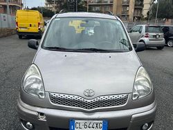 Gray Usata 2004 Toyota Yaris Verso Monovolume | 2500 € (Buon prezzo)