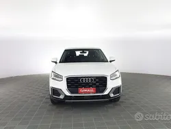 Bianco ibis Usata 2018 Audi Q2 Comfort SUV | 22.890 € (Buon prezzo)