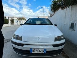 Bianco Usata 2002 Fiat Punto Due volumi | 2000 € (Buon prezzo)