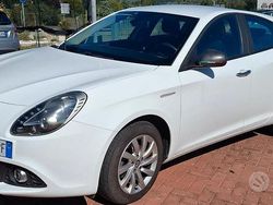 Bianco Usata 2017 Alfa Romeo Giulietta Super Due volumi | 10.900 € (Buon prezzo)