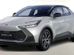 Grigio Nuova 2025 Toyota C-HR Team SUV | 28.900 €