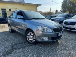 Grigio Usata 2012 Skoda Fabia Ambition Due volumi | 4399 € (Ottimo prezzo)