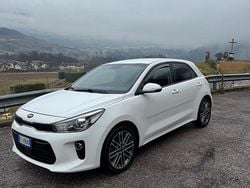 Bianco Usata 2017 Kia Rio Tre volumi | 7500 € (Cara)