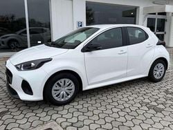 Lunar white Nuova 2025 Mazda 2 Prime-Line Due volumi | 19.800 € (Buon prezzo)