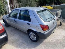 Usata 1996 Ford Fiesta Studio Due volumi | 1800 € (Molto cara)