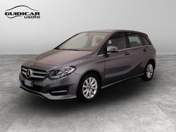 Grigio Usata 2018 Mercedes 180 Business Tre volumi | 15.500 €