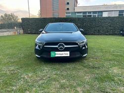 Nero Usata 2019 Mercedes A180 Business Tre volumi | 22.900 € (Cara)