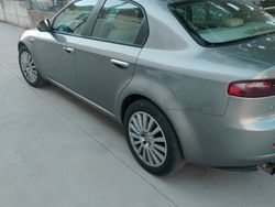 Marrone Usata 2006 Alfa Romeo 159 Tre volumi | 1100 € (Ottimo prezzo)