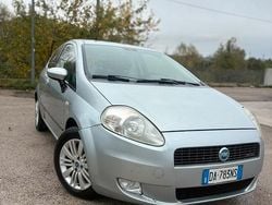 Grigio Usata 2006 Fiat Grande Punto Due volumi | 1999 € (Buon prezzo)