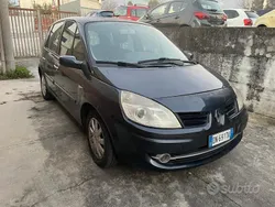 Usata 2008 Renault Scénic II Monovolume | 2000 € (Buon prezzo)