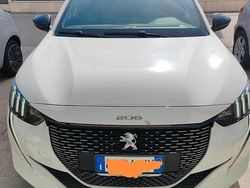 Usata 2023 Peugeot 208 GT-line Due volumi | 15.900 € (Buon prezzo)