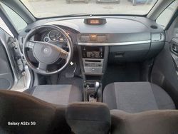 Grigio Usata 2004 Opel Meriva Club Monovolume | 3700 € (Molto cara)