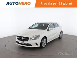 Bianco Usata 2016 Mercedes A180 Tre volumi | 14.199 € (Buon prezzo)