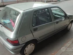 Usata 1993 Renault Clio Due volumi | 1000 €