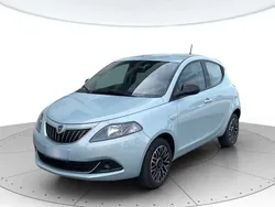 Verde rugiada Usata 2024 Lancia Ypsilon Due volumi | 15.500 € (Molto cara)