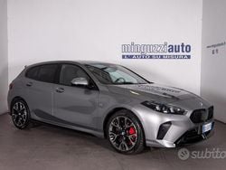 Grigio Usata 2024 BMW 118 M Sport Due volumi | 33.900 € (Buon prezzo)