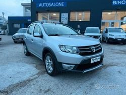Grigio Usata 2015 Dacia Sandero Stepway Due volumi | 7980 € (Cara)