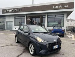 Grigio Usata 2022 Hyundai i10 Due volumi | 12.900 € (Buon prezzo)