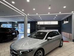 Grigio Usata 2019 Mercedes A180 Executive Tre volumi | 17.900 € (Buon prezzo)