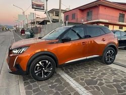 Arancione Usata 2023 Peugeot 2008 GT SUV | 17.490 € (Super prezzo)