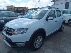 Bianco Usata 2017 Dacia Sandero Prestige Due volumi | 7999 € (Buon prezzo)