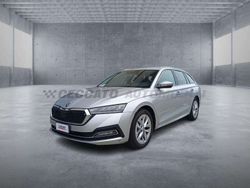 Argento Usata 2023 Skoda Octavia Style Station wagon | 20.293 € (Buon prezzo)