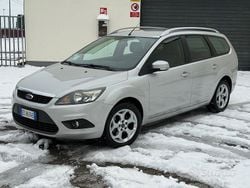 Grigio Usata 2010 Ford Focus Station wagon | 2300 € (Buon prezzo)