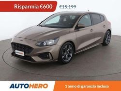 Oro Usata 2020 Ford Focus ST-Line Tre volumi | 14.599 € (Buon prezzo)