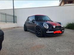 Nero Usata 2004 Mini Cooper Due volumi | 5300 €
