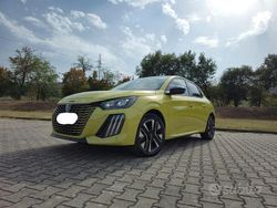 Giallo Usata 2024 Peugeot e-208 Allure Due volumi | 22.900 € (Cara)