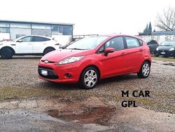 Rosso Usata 2009 Ford Fiesta Titanium Tre volumi | 3200 € (Buon prezzo)