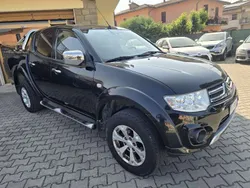 Nero Usata 2015 Mitsubishi L200 Intense+ Pick-up | 20.990 € (Cara)