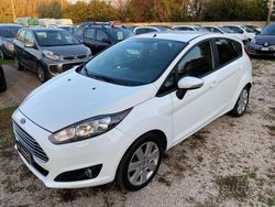 Bianco Usata 2013 Ford Fiesta Tre volumi | 6500 € (Buon prezzo)